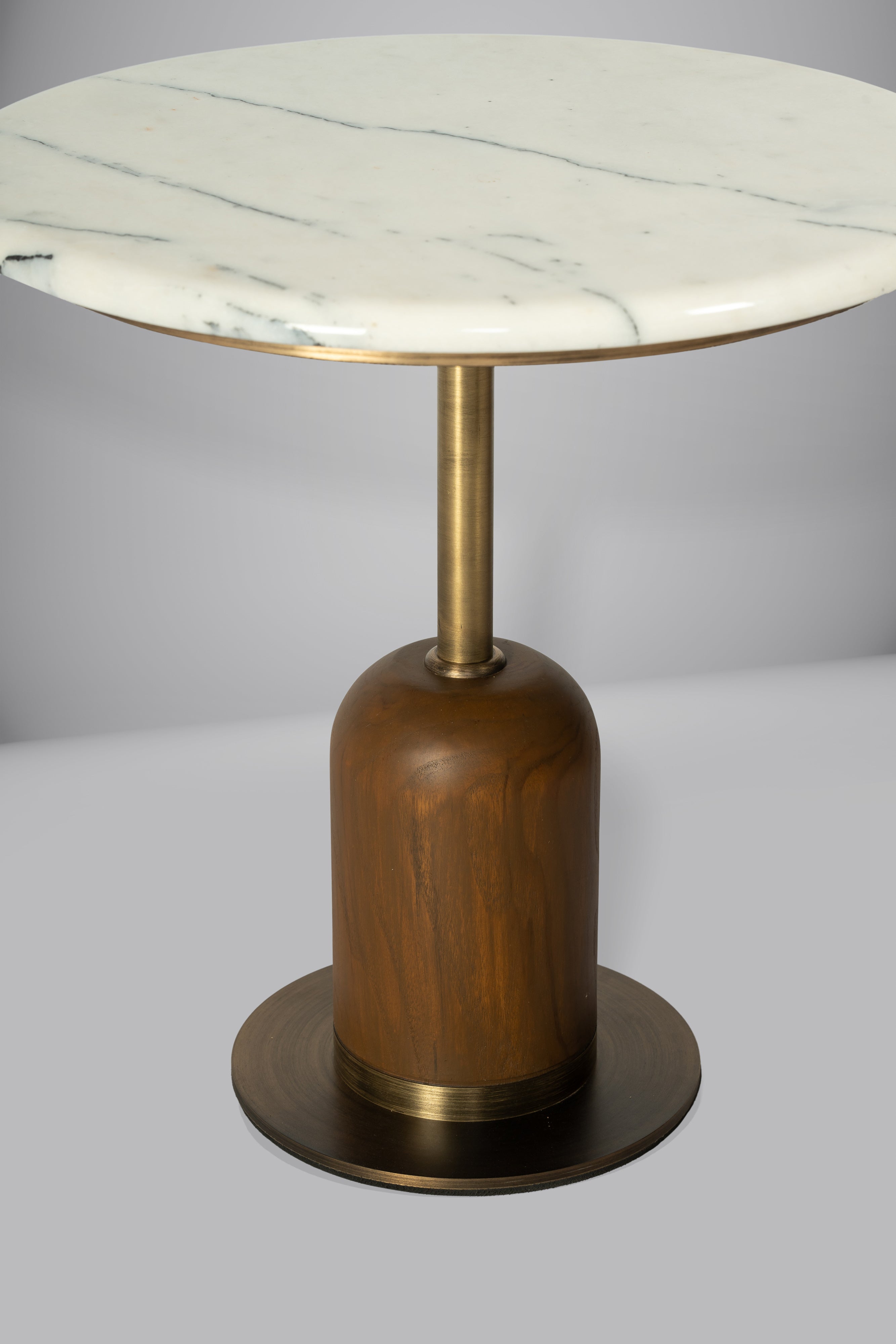 Wand Tables