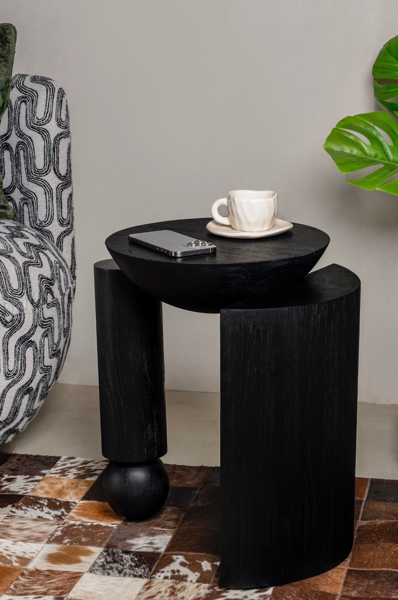 Carbon Sidetable