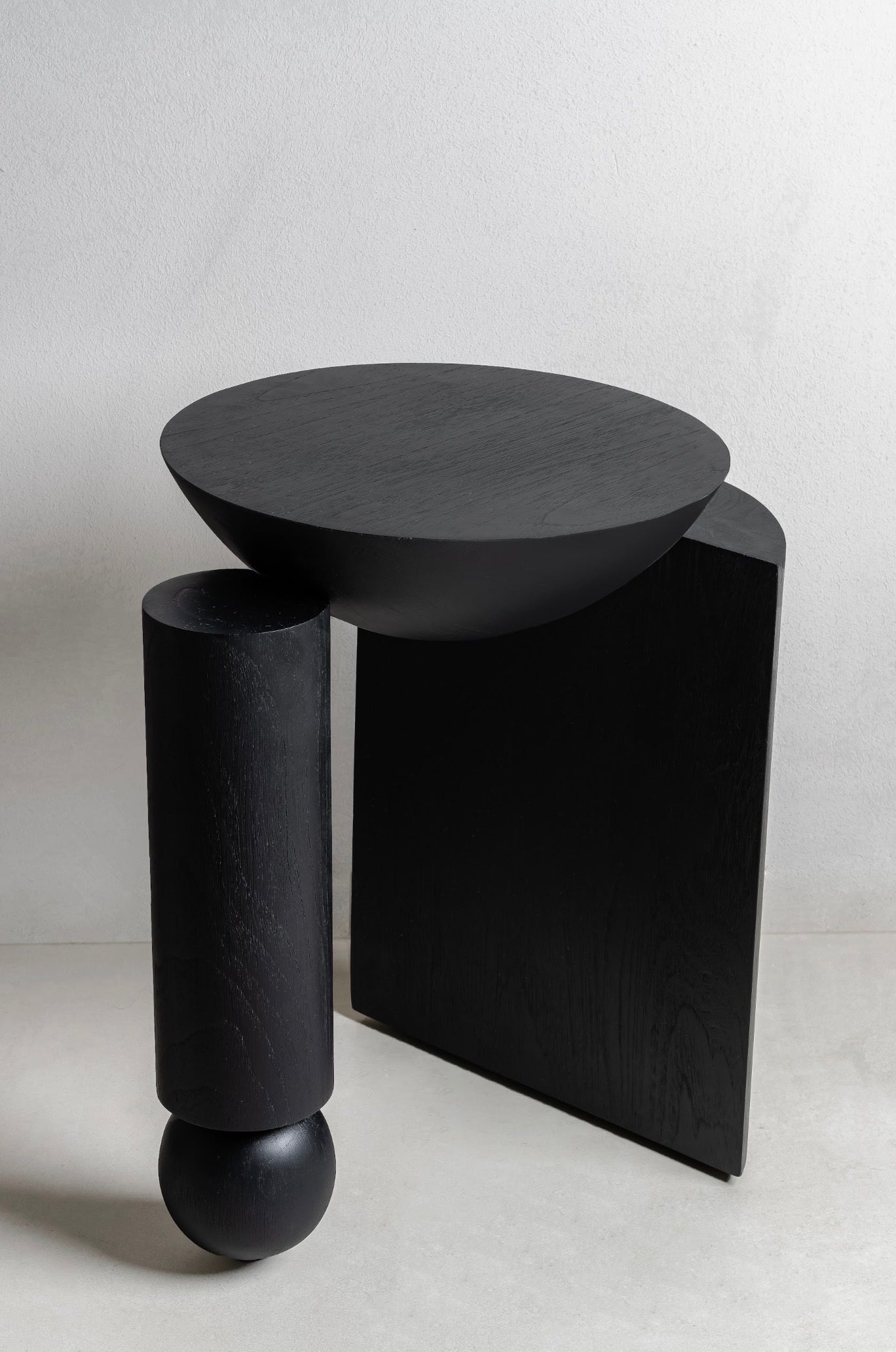 Carbon Sidetable