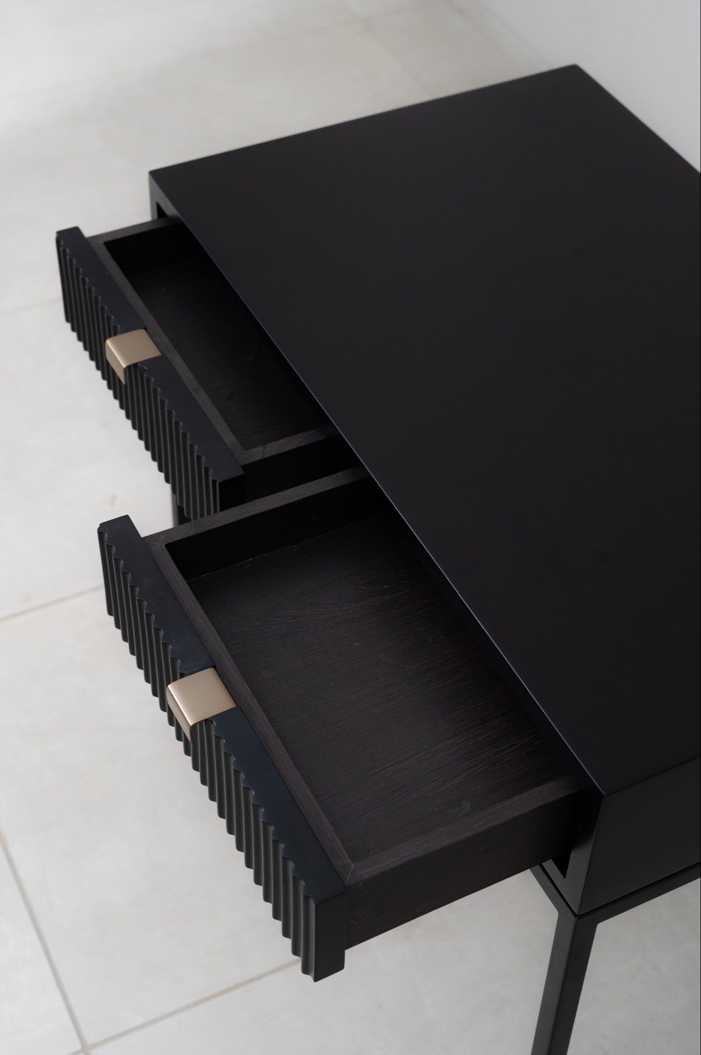 Midnight Perch Console